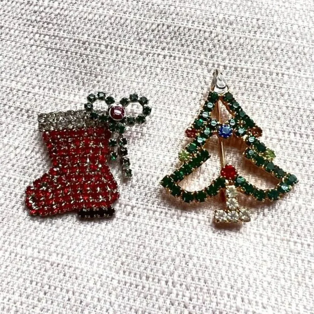 Lot of 2 Christmas Brooch Multicolor, Rhinestone, Christmas tree and‎ boot.